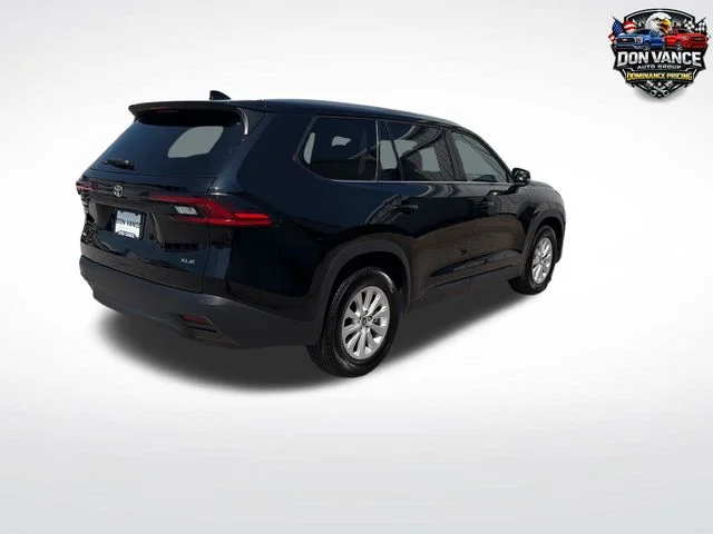 Used 2025 Black Toyota XLE image 5