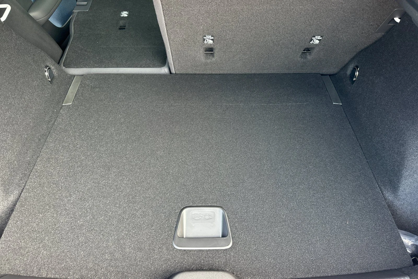 New 2026 Crystal White Volvo Ultra image 14