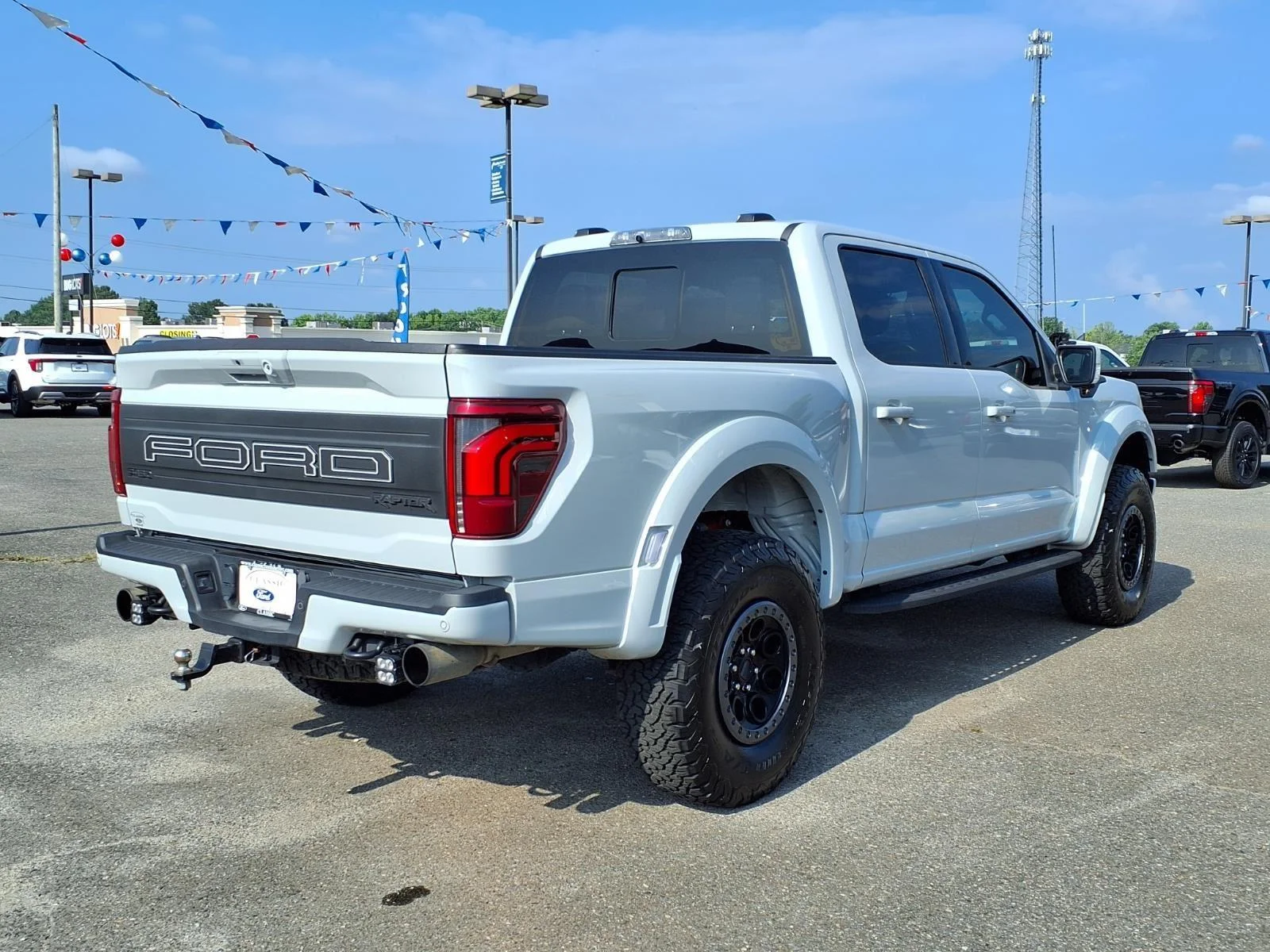 Used 2024 Avalanche Ford Raptor image 2