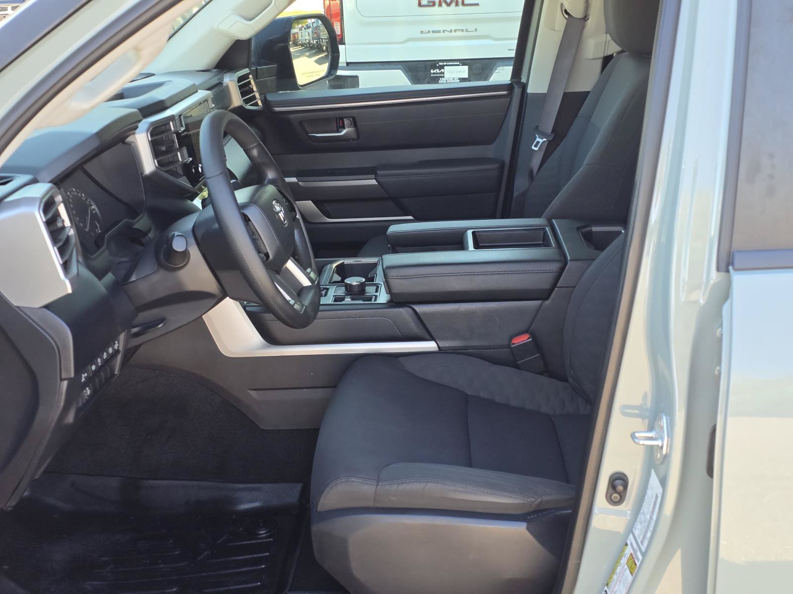 2024 Toyota Tundra SR5 - Photo 15