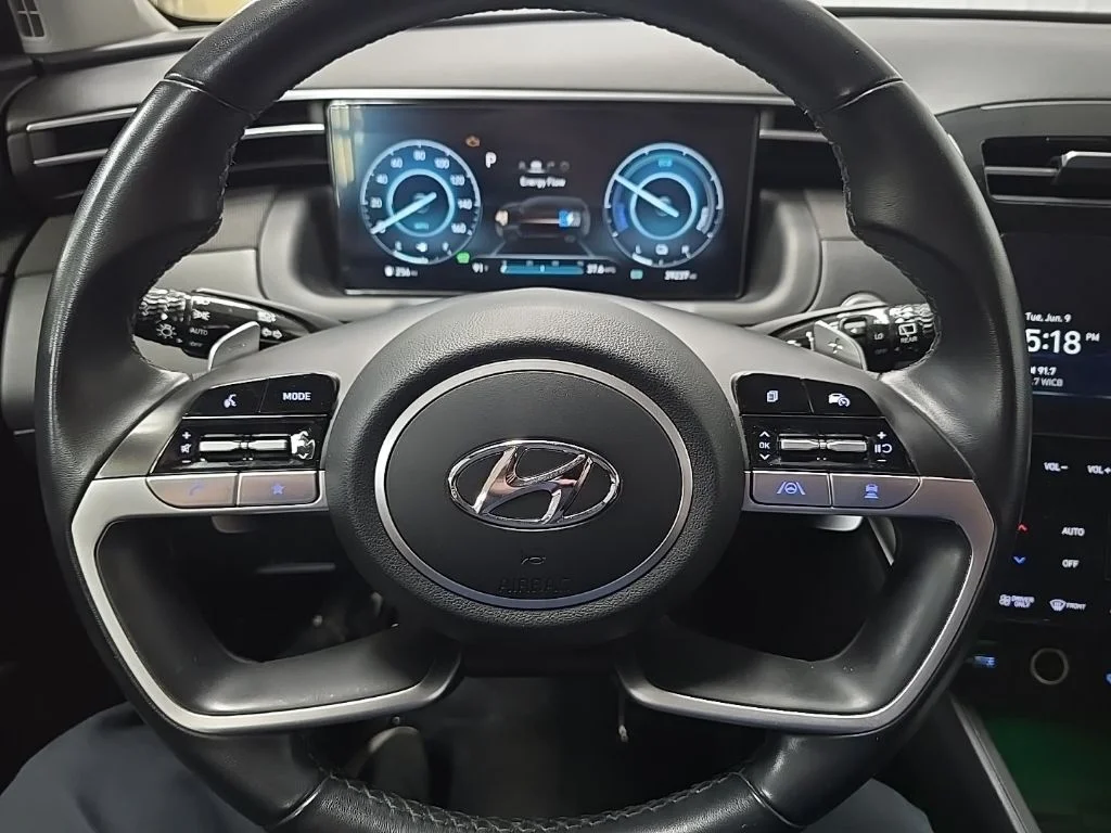 Used 2024 Silver Hyundai SEL Convenience image 20