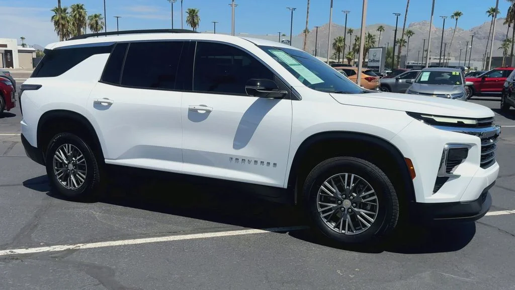 Used 2026 White Chevrolet LT image 3