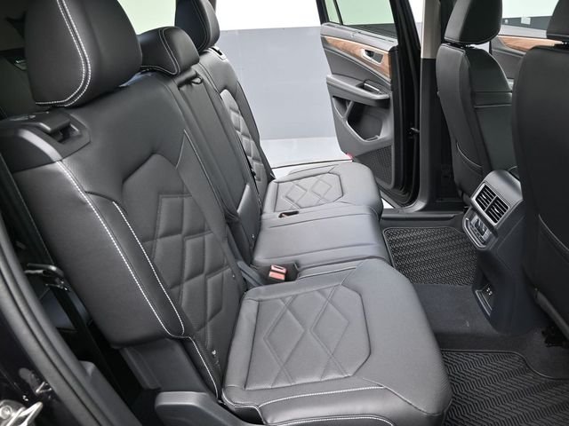 Used 2026  Volkswagen 2.0T SE w/Technology image 14