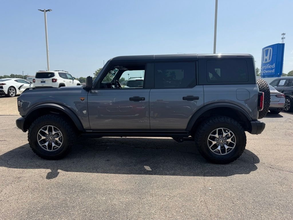 Used 2025 Gray Metallic Ford Badlands image 5