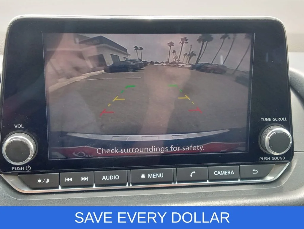 Used 2022 Blue Nissan SV image 12