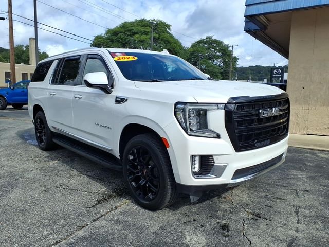 Used 2023 White GMC SLT image 2
