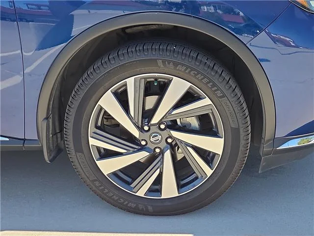 Used 2022 Deep Blue Pearl Nissan SL image 6