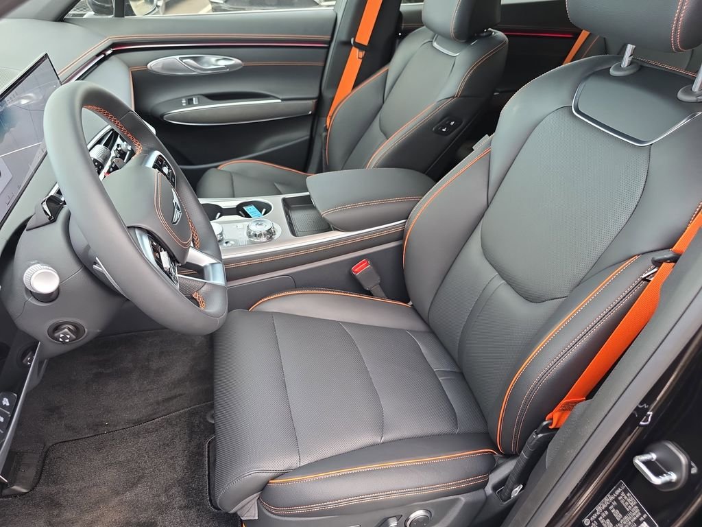 2026 GENESIS GV70 Sport Advanced - Photo 18
