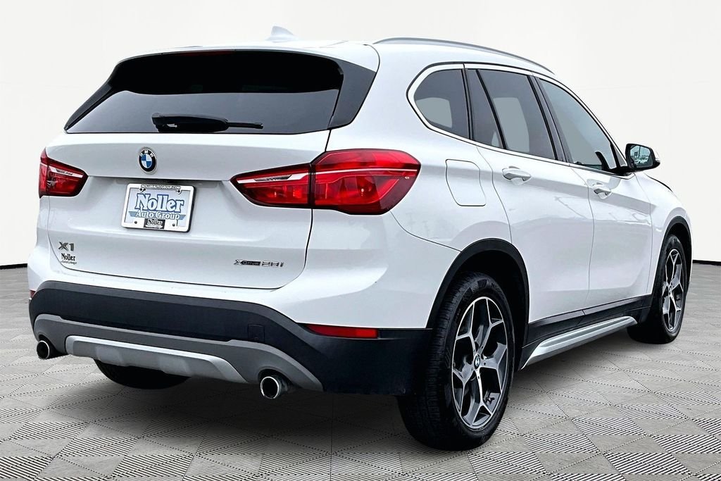 Used 2018 BMW X1 28i with VIN WBXHT3C37J5L34566 for sale in Kansas City