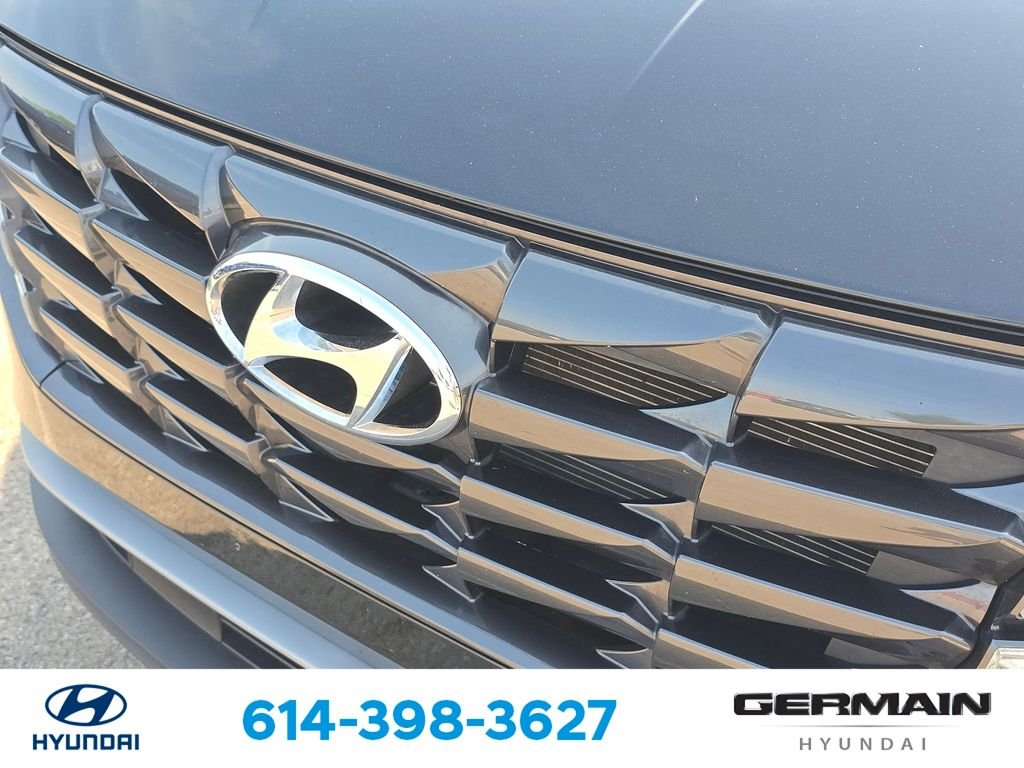 Used 2024 Black Hyundai SE image 15