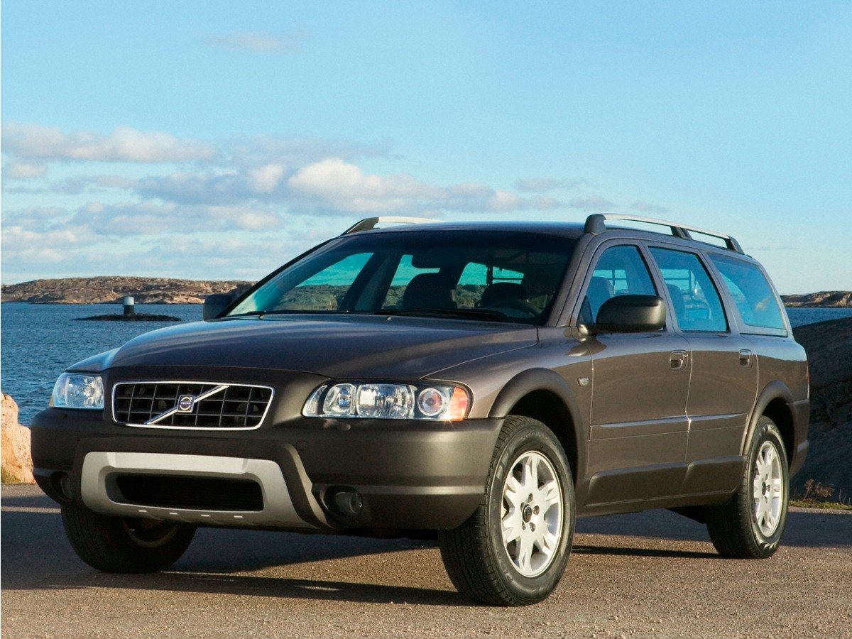 Used 2007 Black Volvo 2.5T image 1