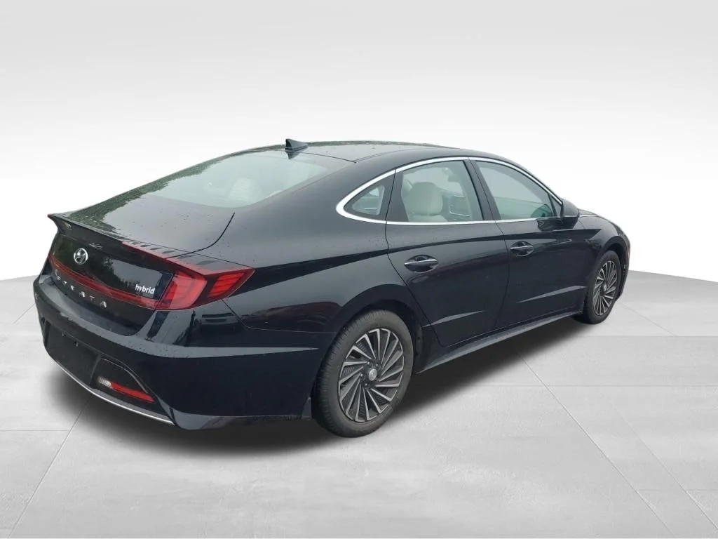 Used 2023 Black Hyundai SEL image 7