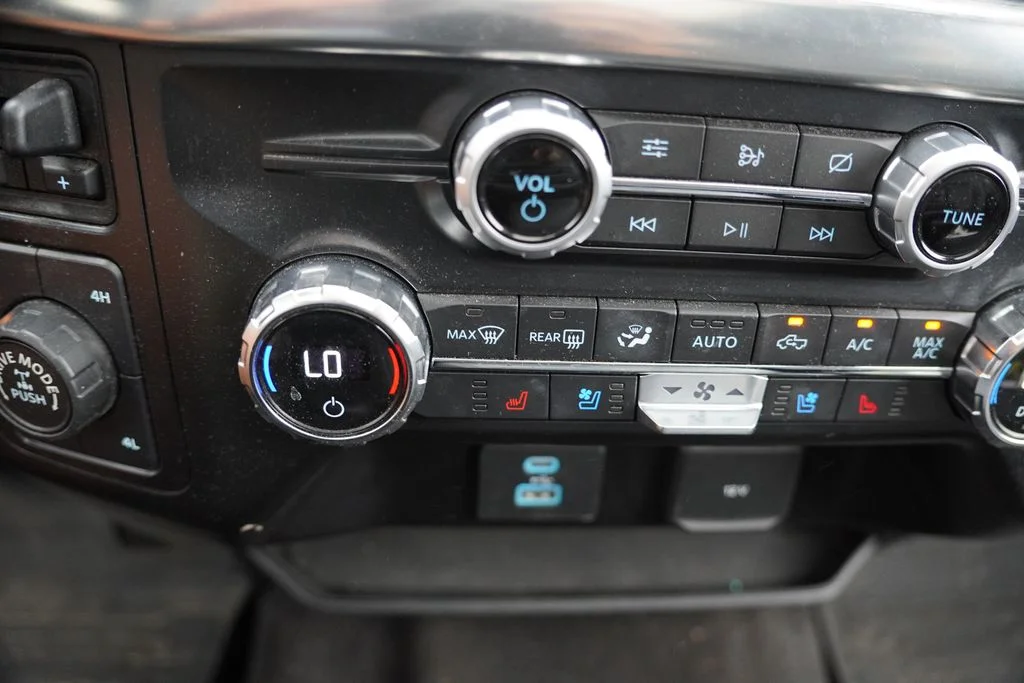Used 2021 Iconic Silver Metallic Ford Lariat image 6