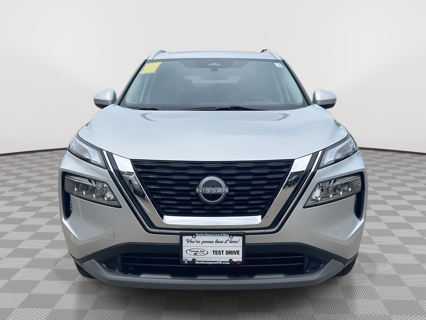 Used 2023 Brilliant Silver Metallic Nissan SV image 2