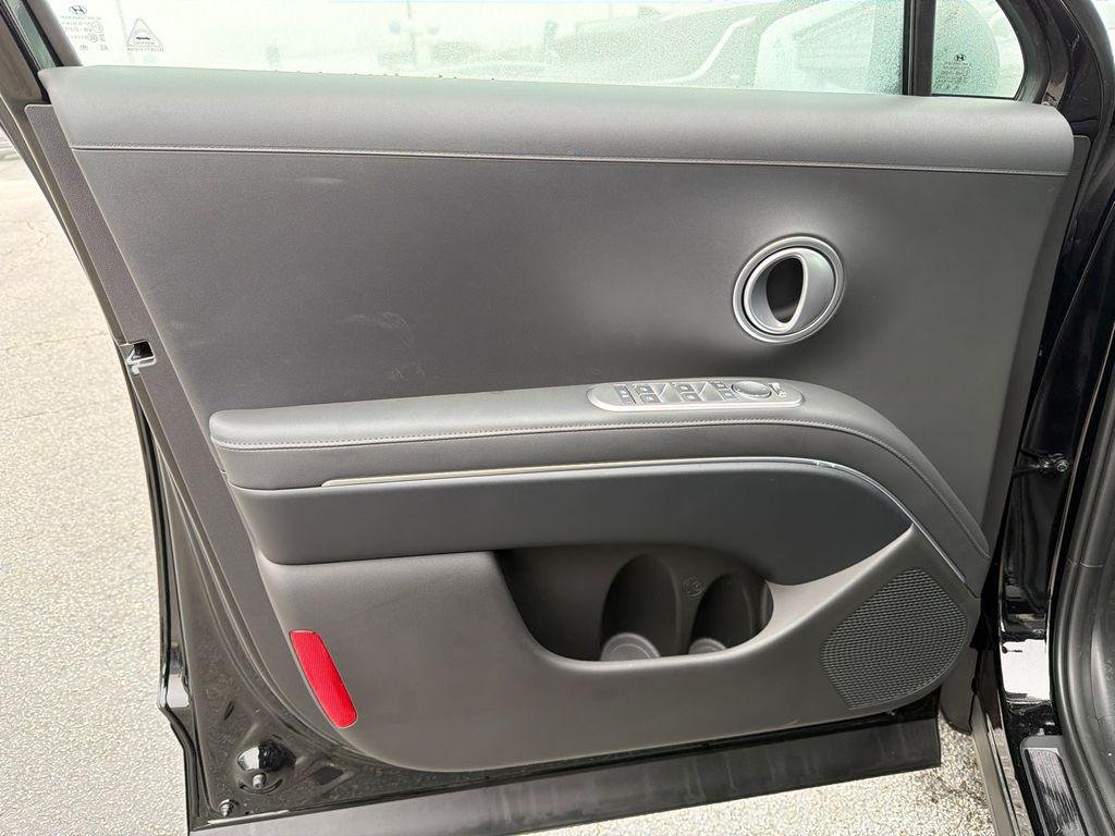 New 2026 Black Hyundai SEL FWD image 10