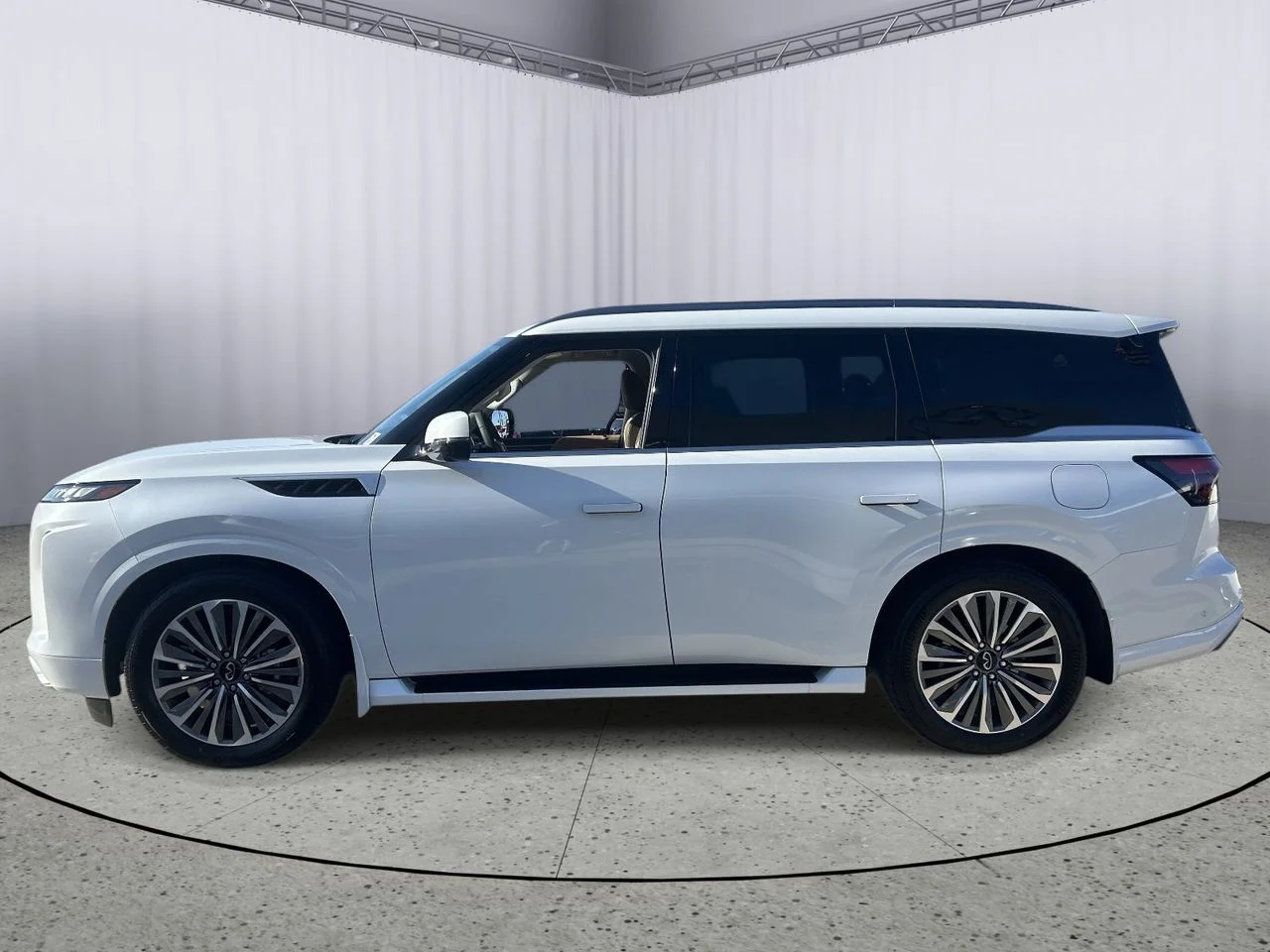 New 2027 Radiant White INFINITI LUXE image 3