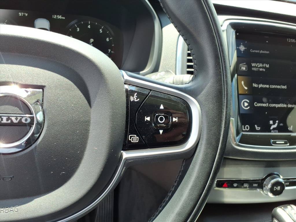 Used 2021 Bright Silver Metallic Volvo Momentum image 17