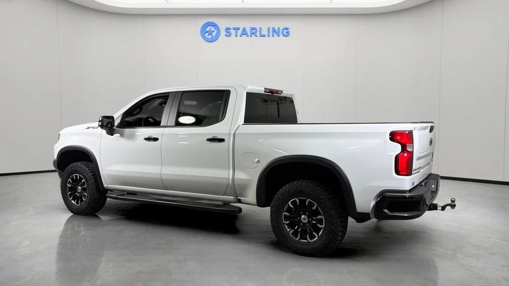 Used 2025 Summit White Chevrolet ZR2 image 5