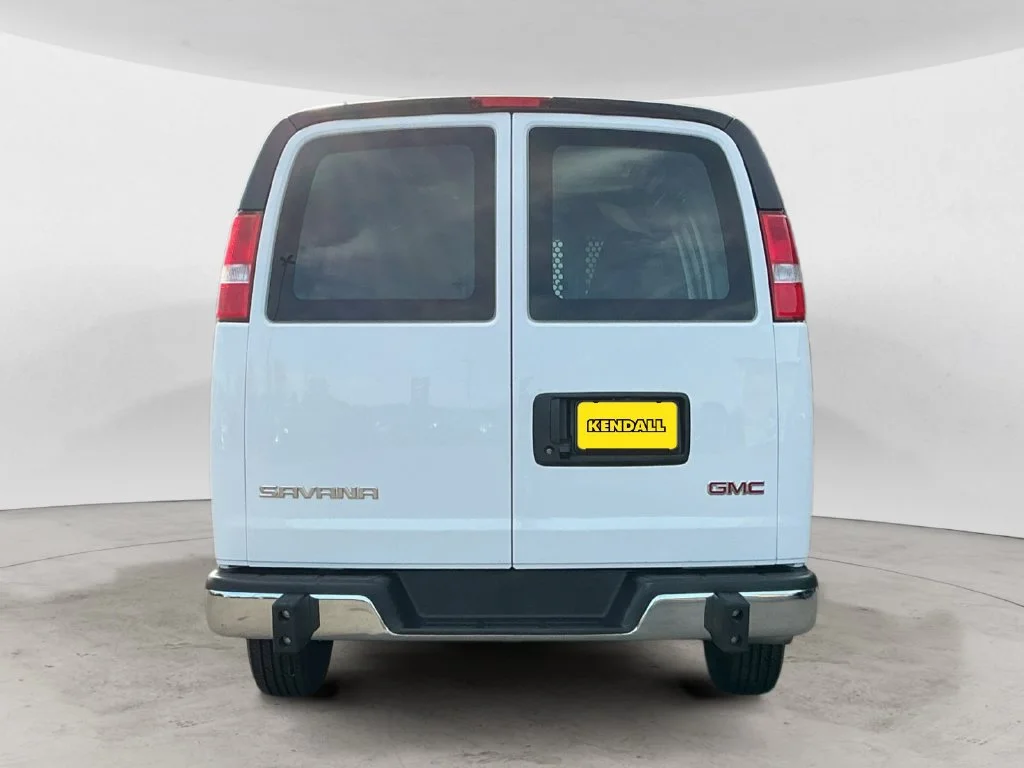 2025 GMC Savana Cargo Work Van - Photo 10