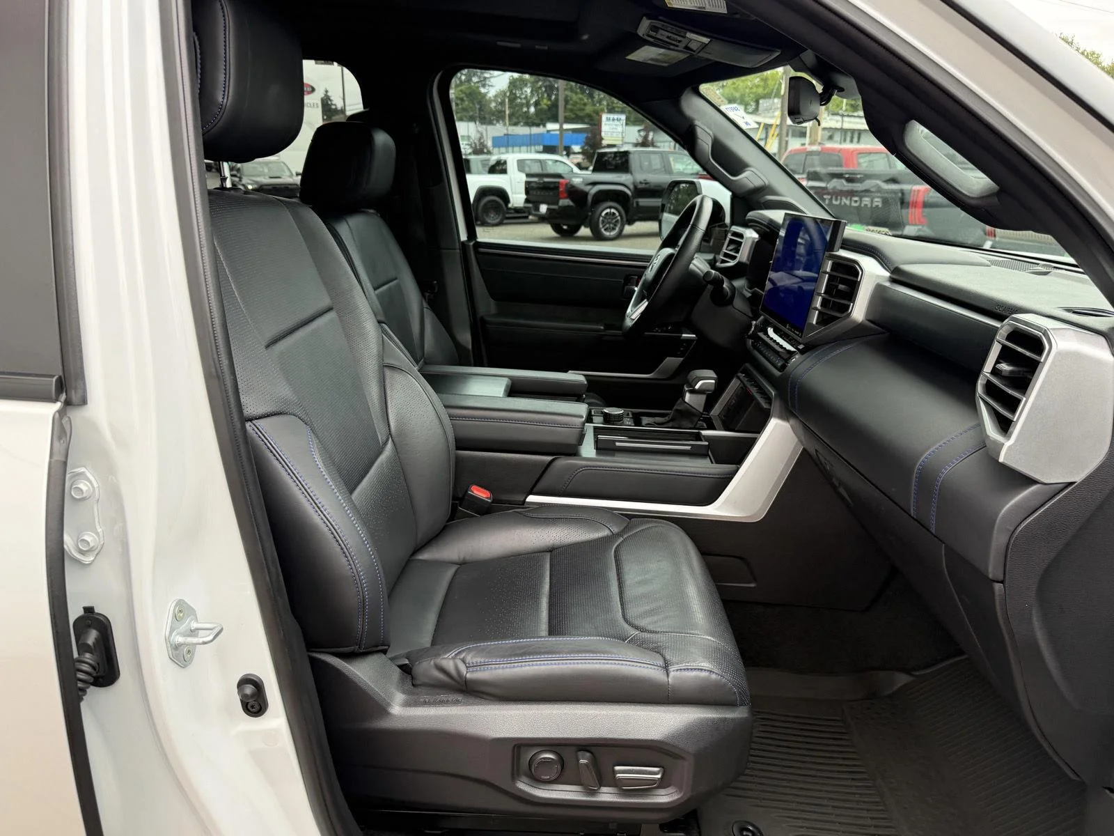 Used 2024 Wind Chill Pearl Toyota Platinum image 28