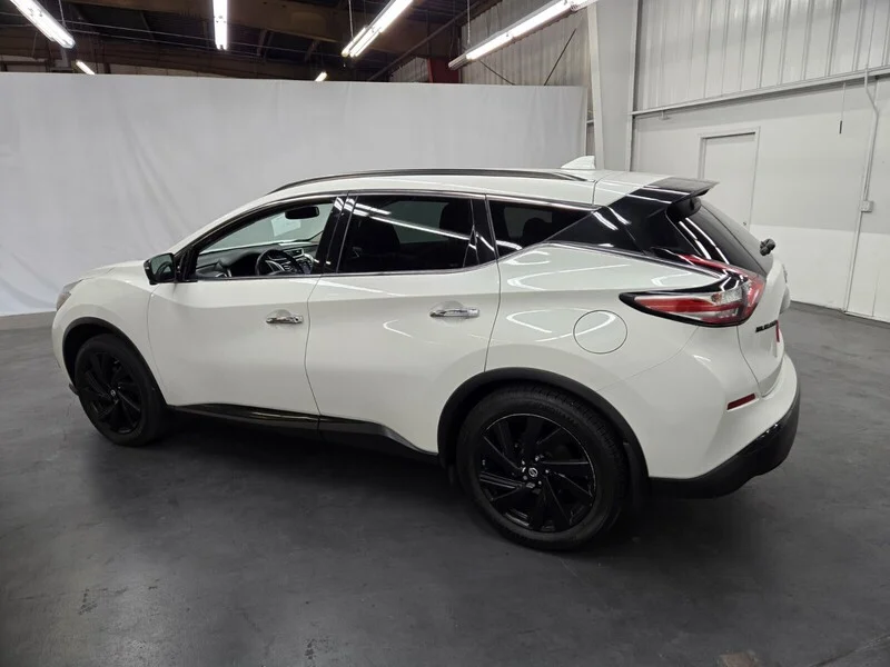 Used 2018 Pearl White Nissan SL image 3
