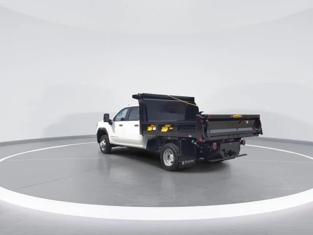 2025 GMC Sierra 3500HD Pro - Photo 6