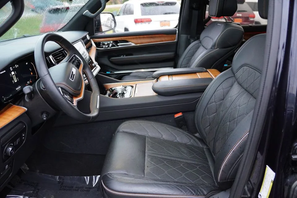 2024 Jeep Grand Wagoneer Series III - Photo 16
