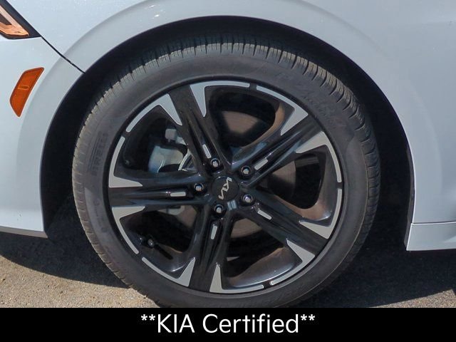 Used 2023 White Kia GT-Line image 11