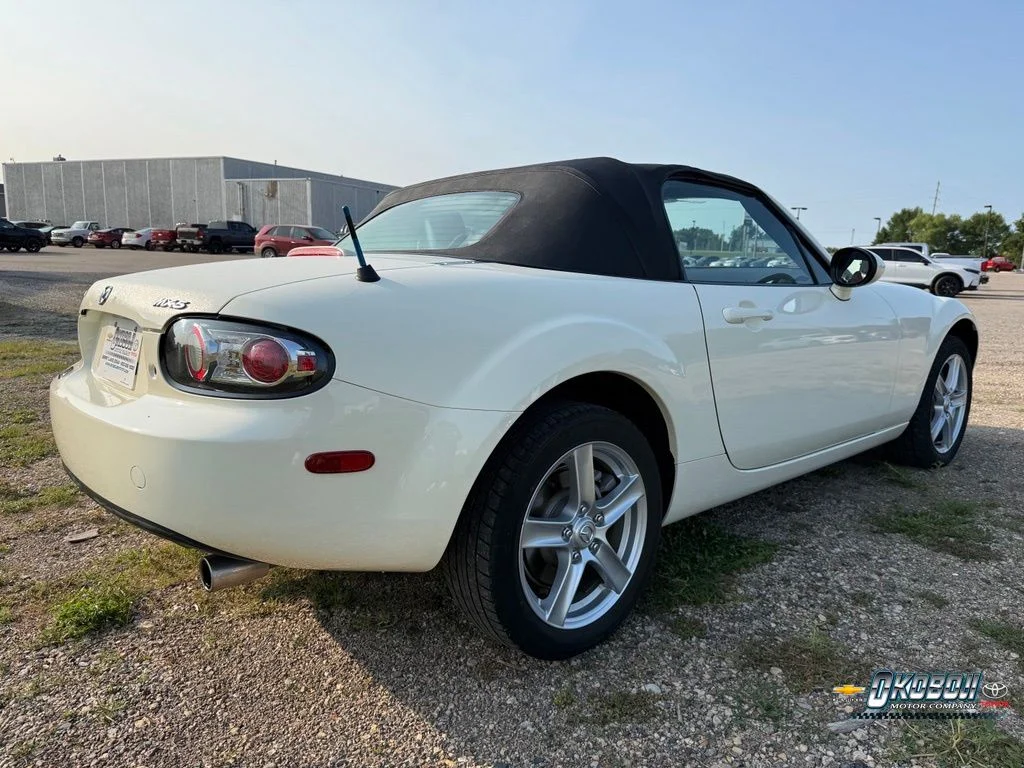 2006 Mazda MX-5 Miata Base - Photo 21