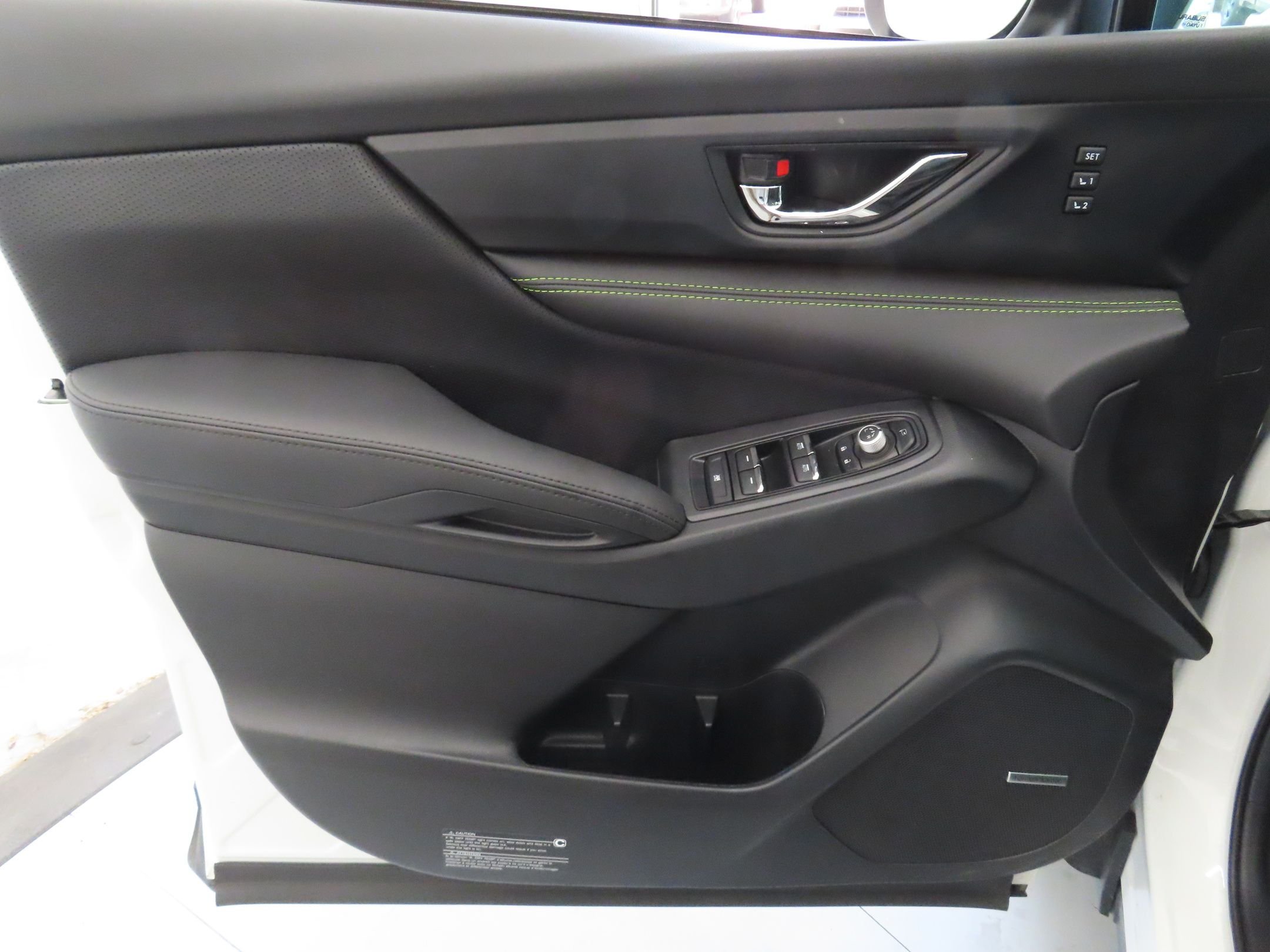 Used 2025 White Subaru Onyx Edition Touring image 10