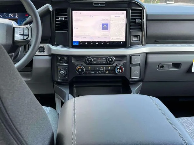 New 2027 Agate Black Metallic Ford F-250® XLT image 14
