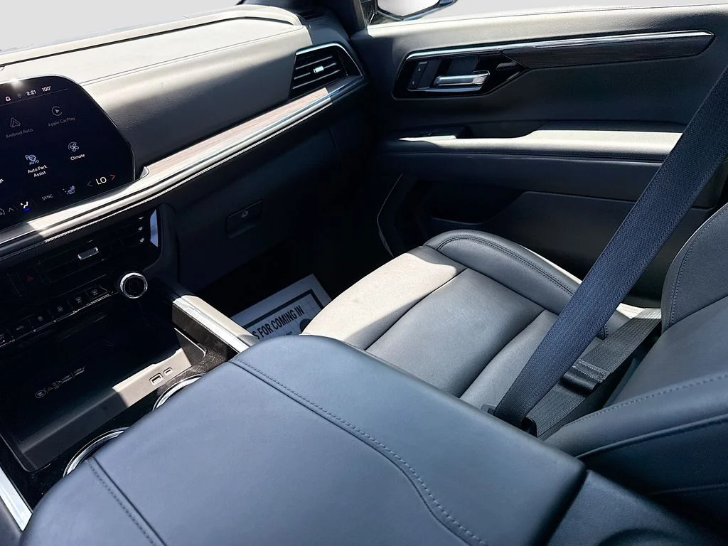 Used 2025 Gray Chevrolet LT image 26