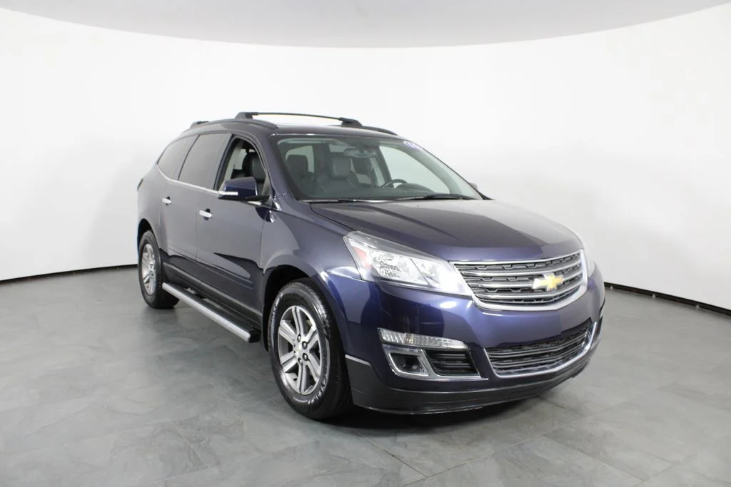 Used 2016 Blue Chevrolet 2LT image 4