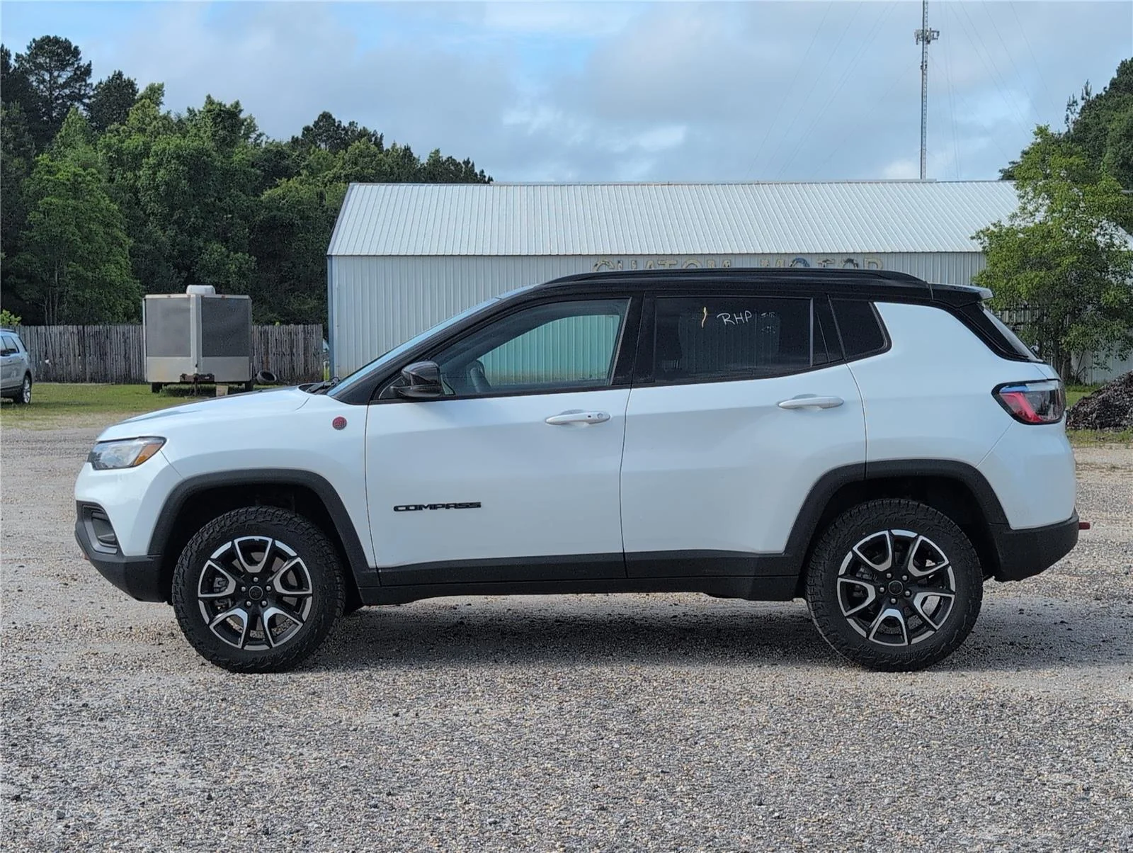 2025 Jeep Compass Trailhawk - Photo 2