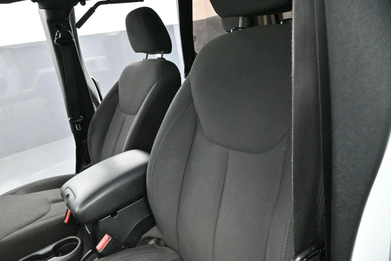 Used 2017 Bright White Clearcoat Jeep Sport image 14