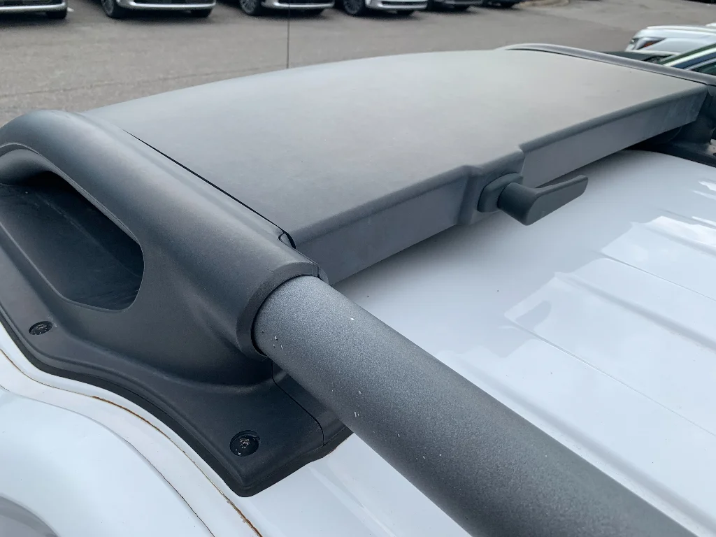 Used 2007 Avalanche Nissan S image 32