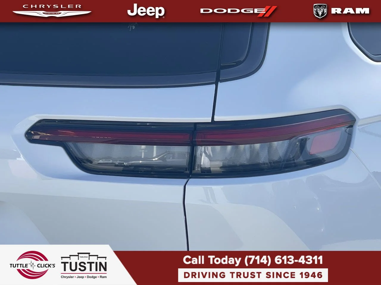 New 2027 Bright White Clear-Coat Paint Jeep Summit image 15
