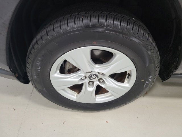 Certified Used 2020 Magnetic Gray Metallic Toyota Hybrid LE image 35