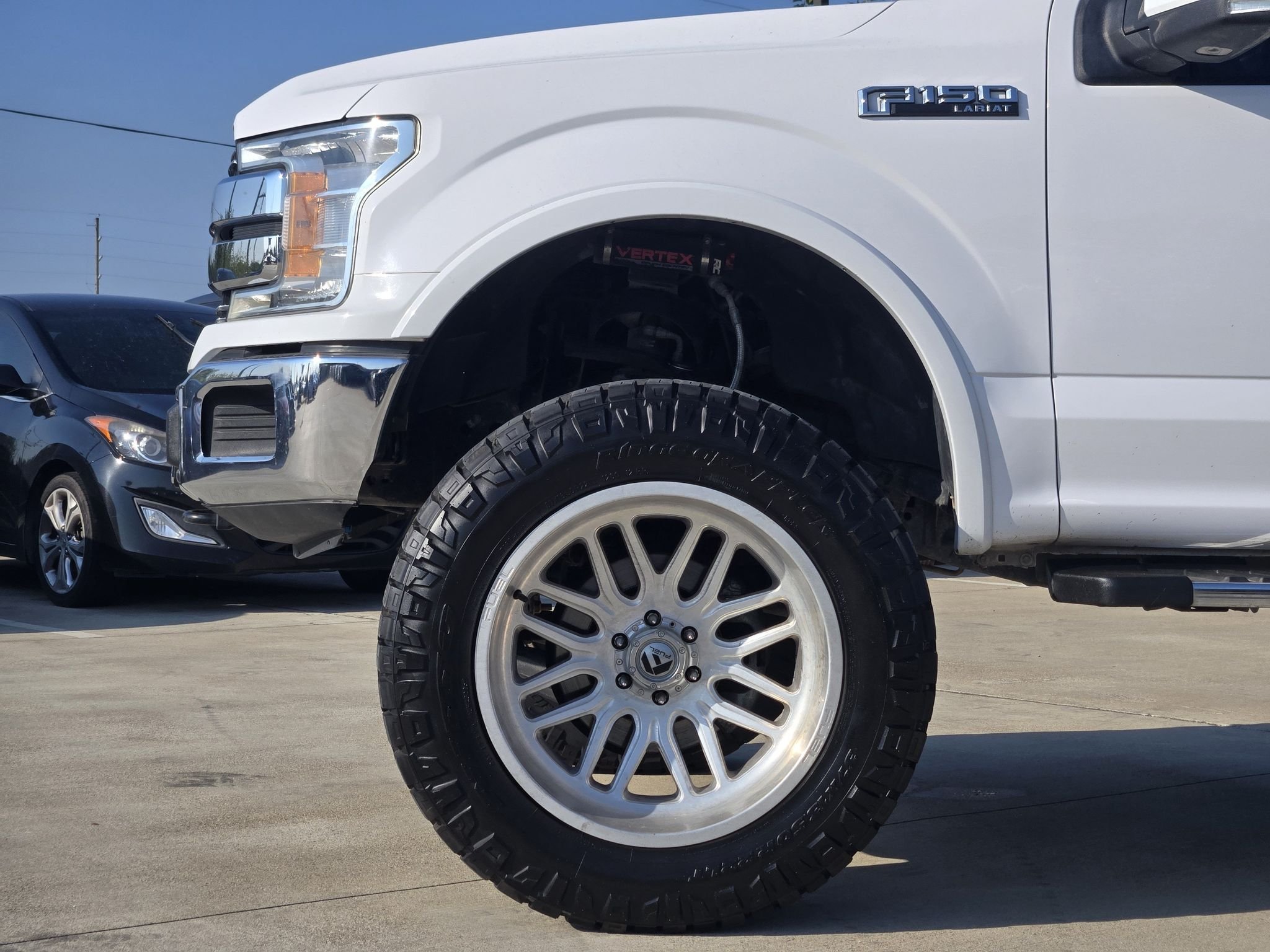 Used 2020 Oxford White Ford LARIAT image 9