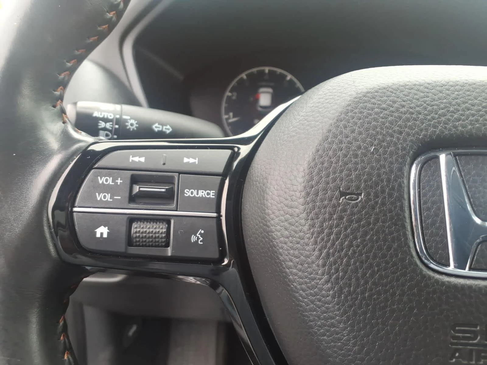 Certified Used 2024 Nordic Forest Pearl Honda Sport image 22