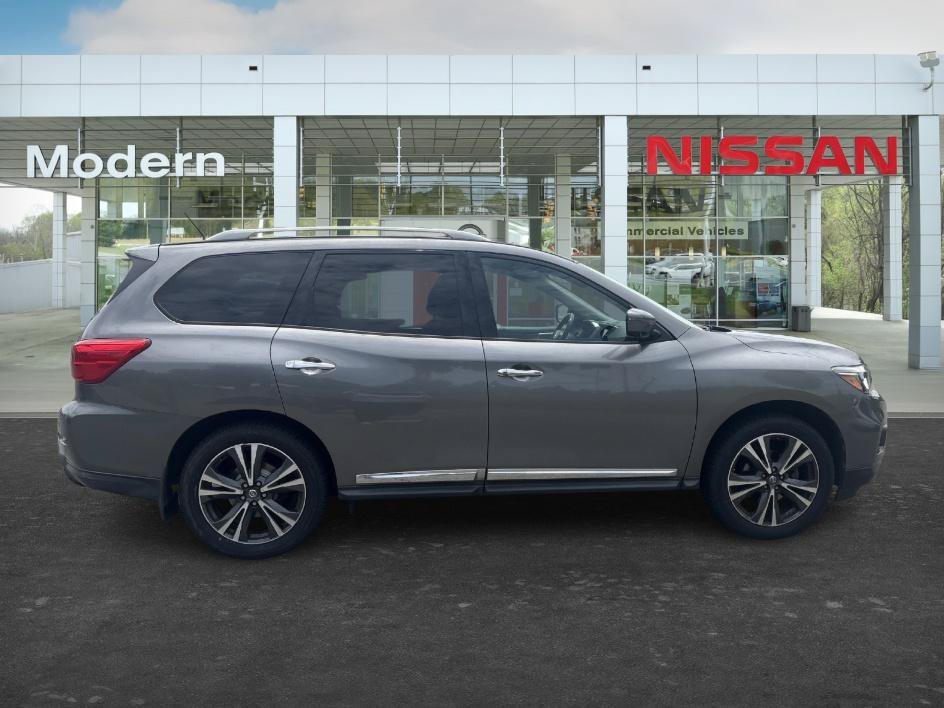 Used 2017 Gun Metallic Nissan Platinum image 6