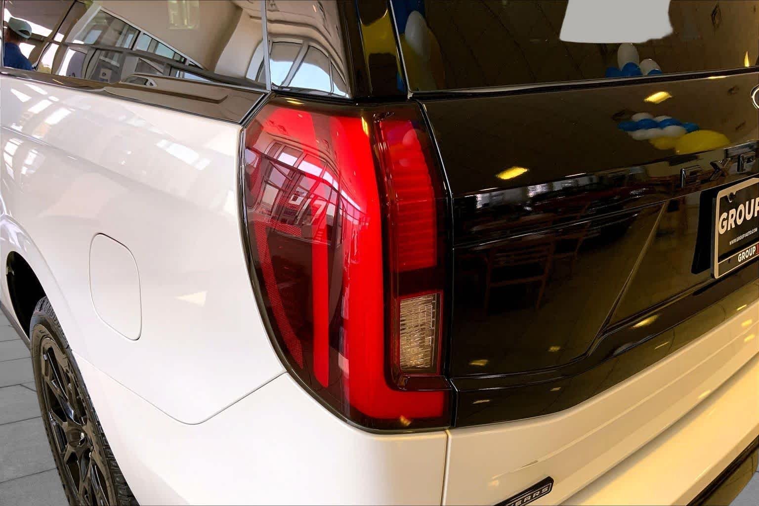 New 2027 Star White Metallic Tri-Coat Ford MAX Platinum image 10