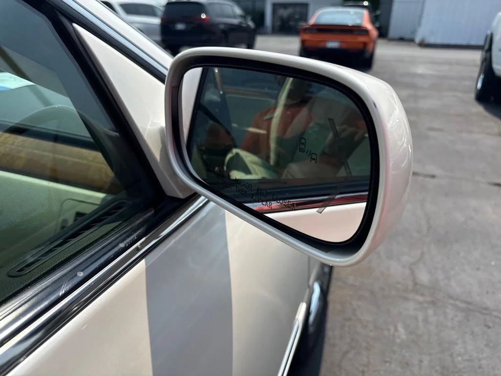 Used 2011 White Cadillac Platinum image 29