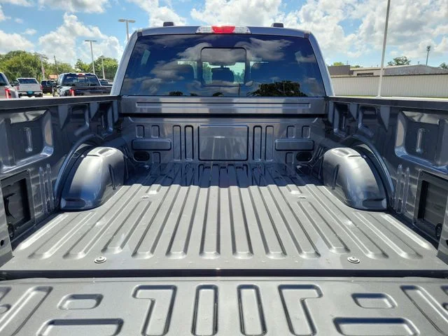New 2026 Carbonized Gray Metallic Ford XLT image 6