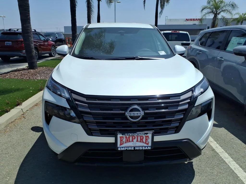 New 2026 Everest White Pearl TriCoat Nissan SV image 3