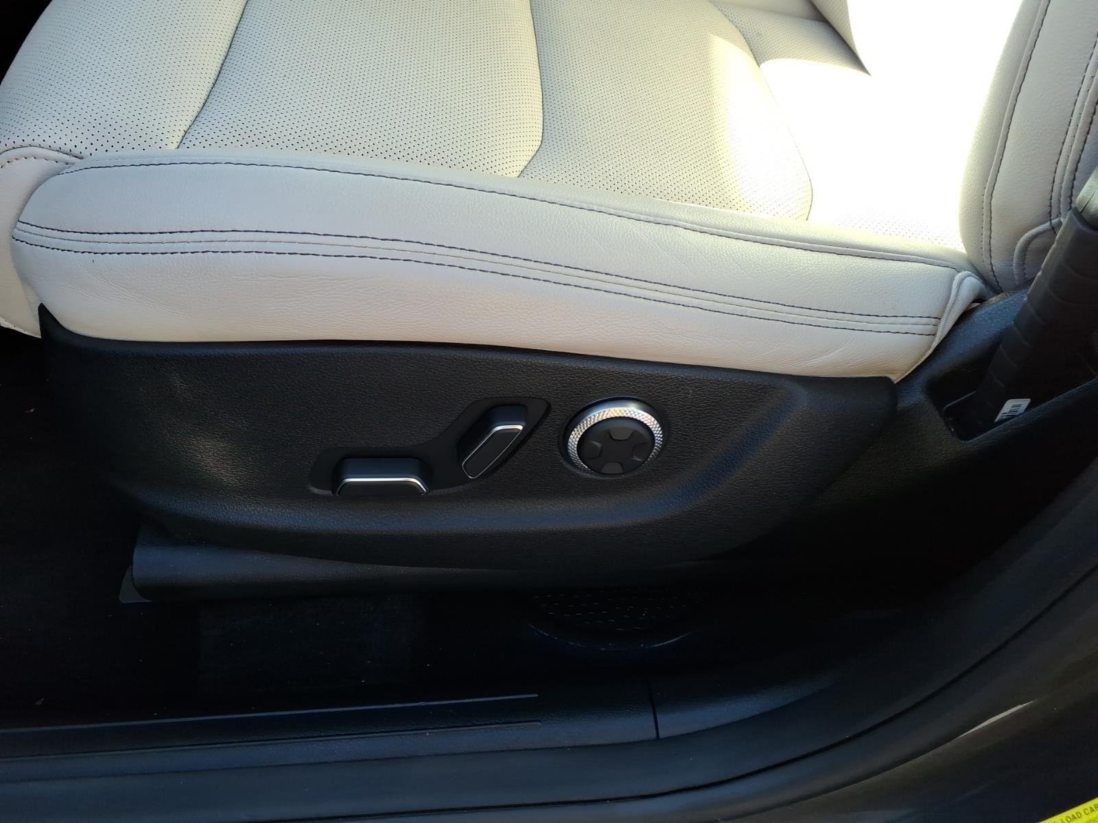 2023 GENESIS GV70 Standard - Photo 17
