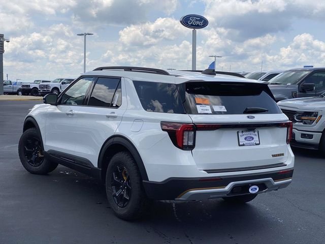 New 2026 Star White Metallic Tri-Coat Ford Tremor image 3