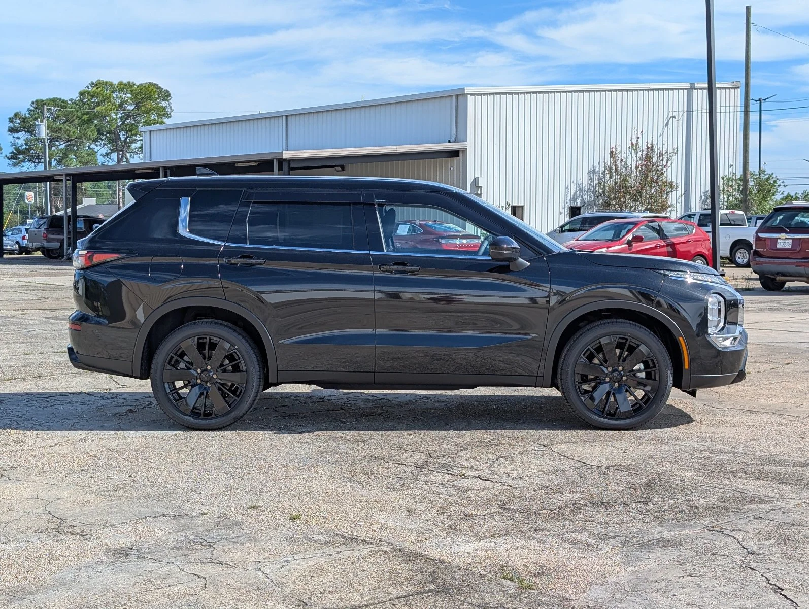 New 2026 Black Mitsubishi LE image 8