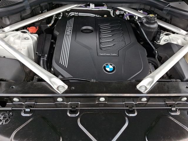 Certified Used 2023 Alpine White BMW xDrive40i image 29