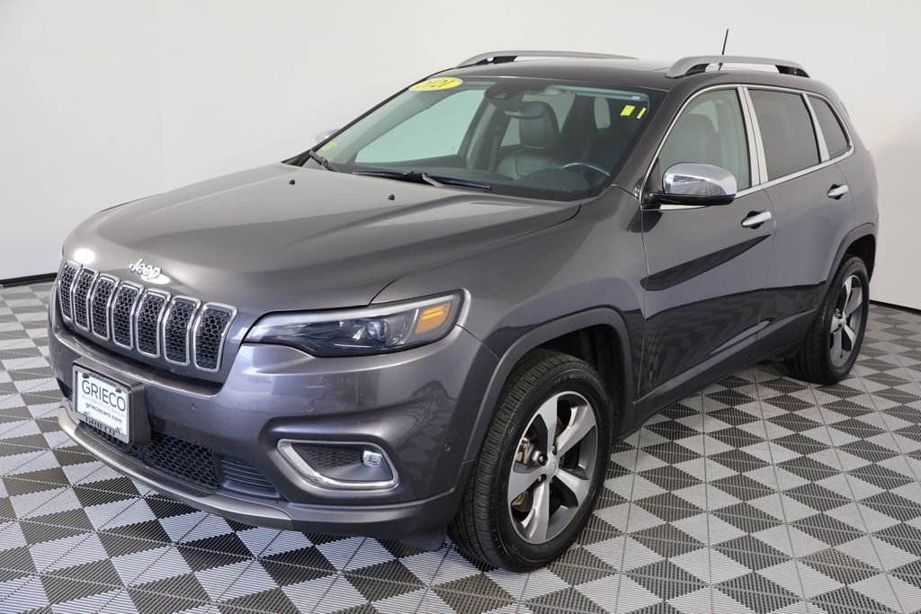 Used 2021 Gray Jeep Limited image 4